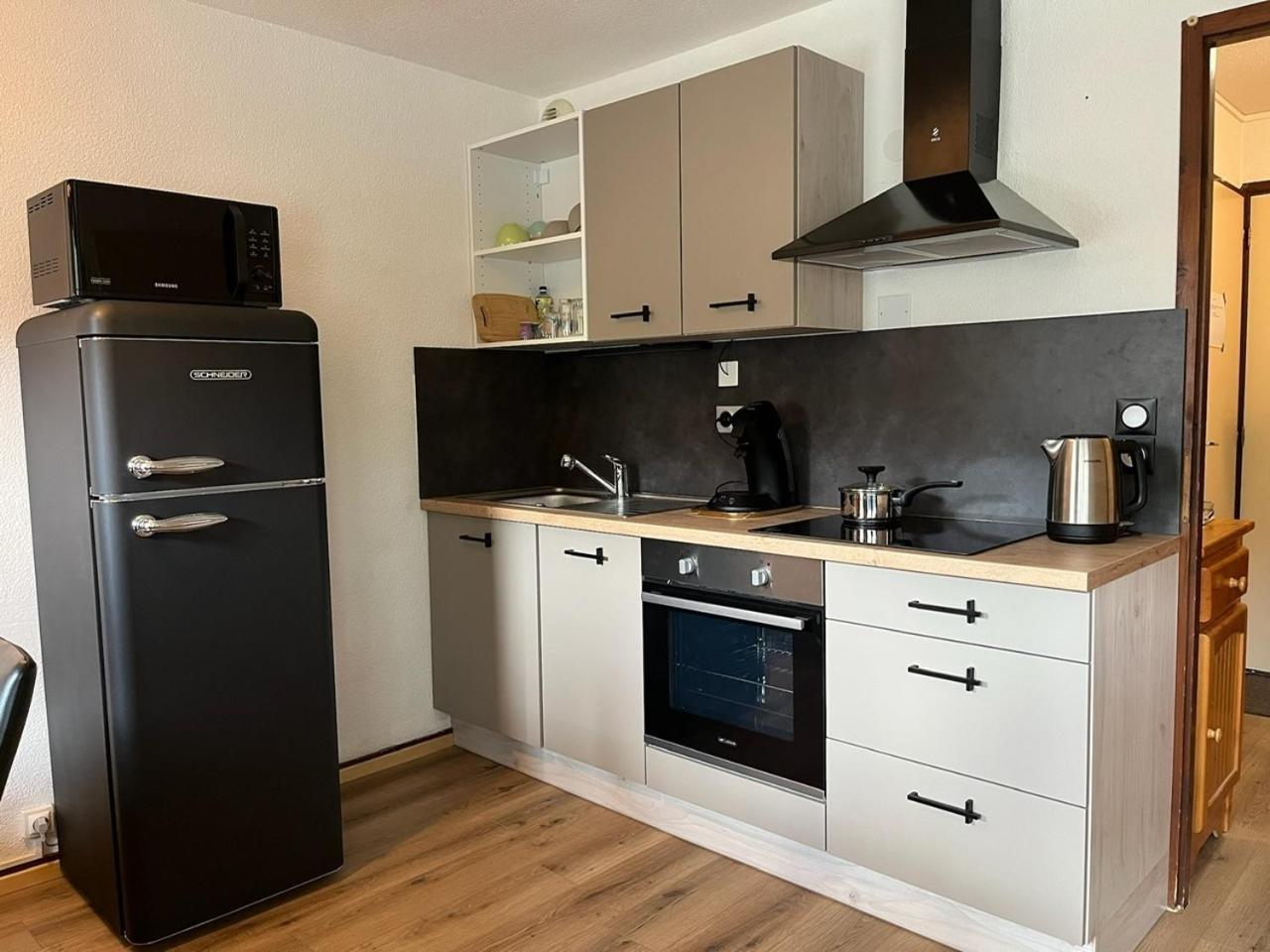 Cosy Criou - Appartement Avec Vue Sur La Montagne سامووه المظهر الخارجي الصورة